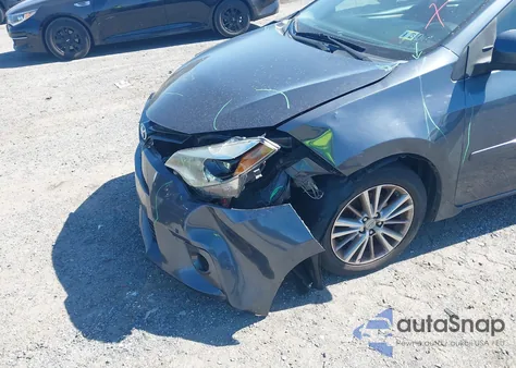 2015 Toyota Corolla Le Plus z USA, uszkodzony, nr VIN 5YFBURHE6FP337207
